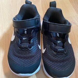 Toddler Nike sneakers